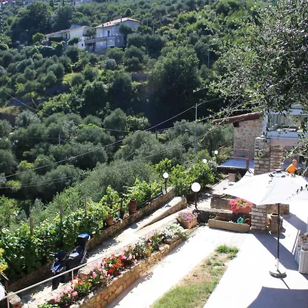 Le Iris Delle Cinque Terre La Spezia